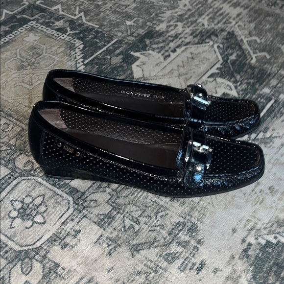 Stuart Weitzman women’s Shiny Black Loafers size 10.5 - Picture 1 of 8
